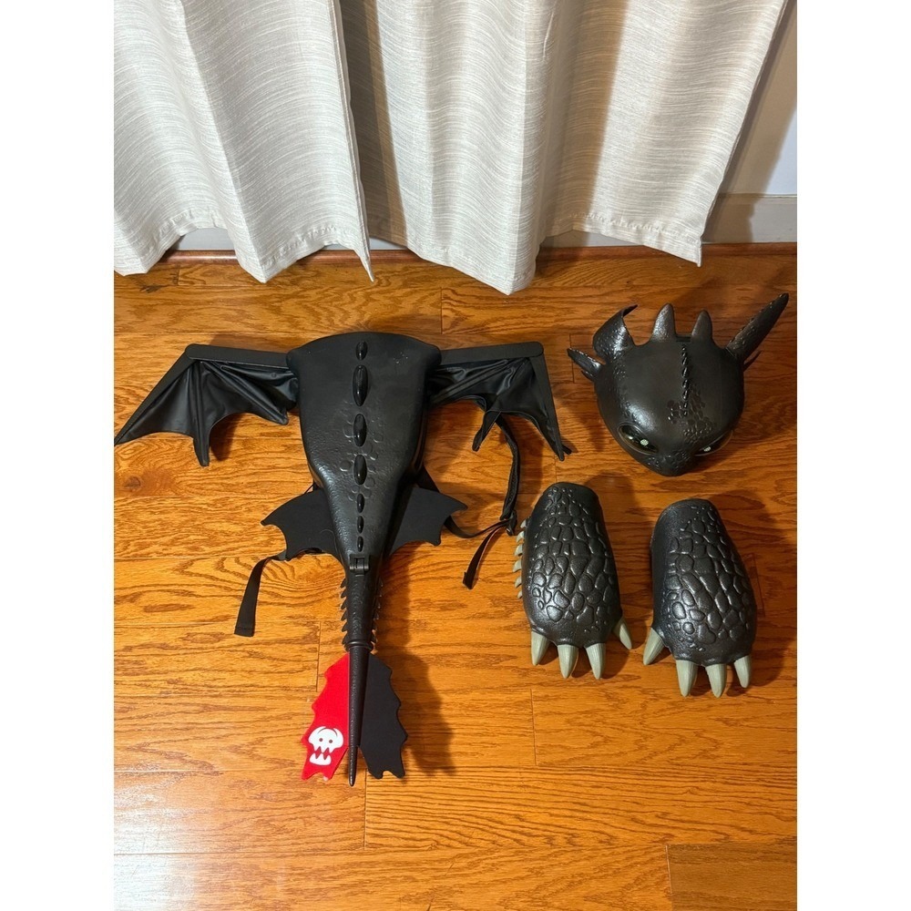 How to Train Your Dragon Toothless Interactive Sound and Movement Costume NWOT